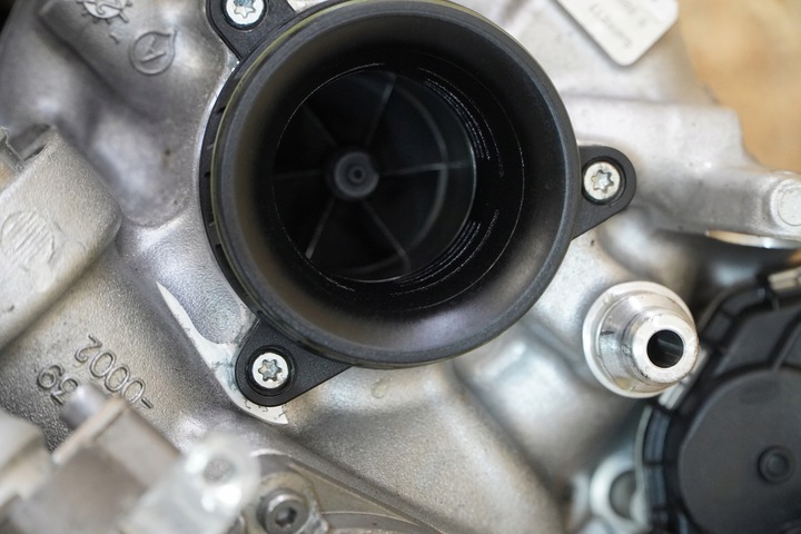 фото №11, Bi турбонагнетатель 9886709 9886707 bmw x5 x6 g05 g06 3.0d 23r 10tyś оригинал 20-