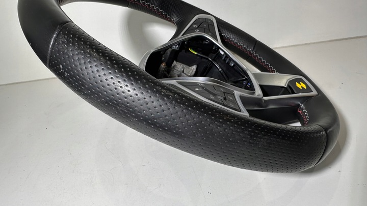 фото №10, Кермо renualt clio v rs 484004761r