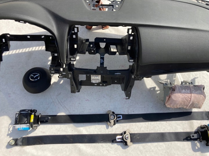 фото №5, Mazda 6 gj панель капот консоль подушки ремни