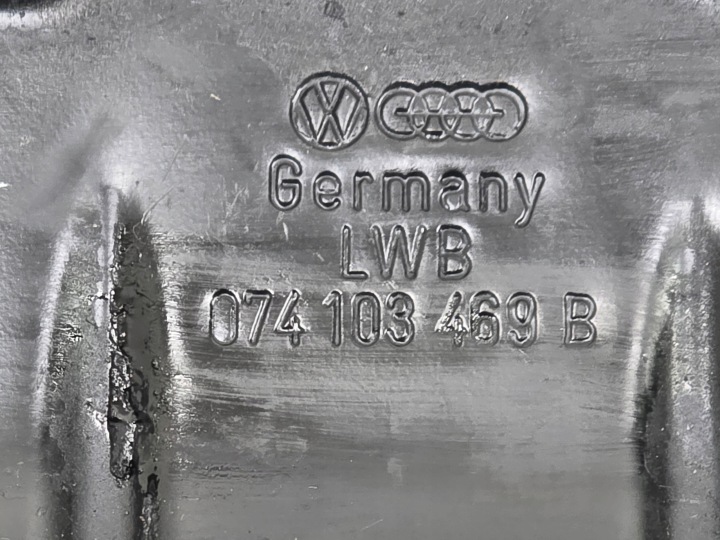 фото №8, Vw t4 2.4 d 2.4d кришка клапанів кришка головки 074103469b 1a