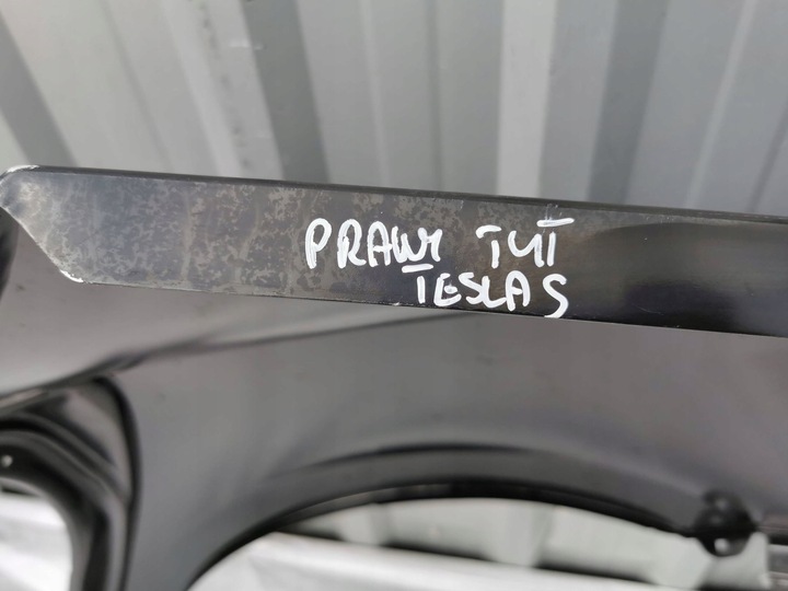 фото №9, Tesla s 12- крило задній правий обшивка чверть зад