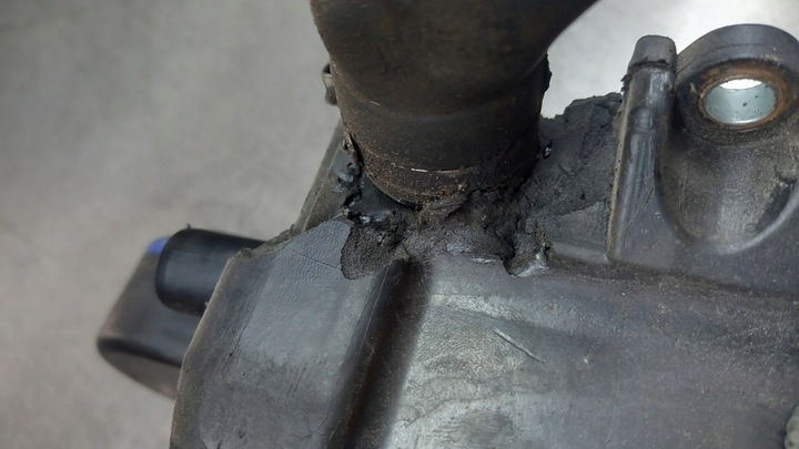 фото №5, Вентиляція картера масляна 31319991 volvo s60 v70 ii 2.4b