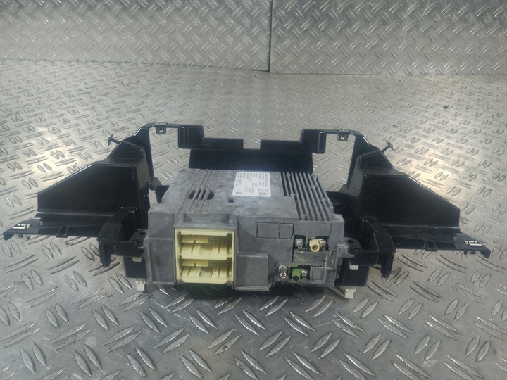 фото №10, Sprinter 907 18- радіо радіопрогравач панель a4209003305