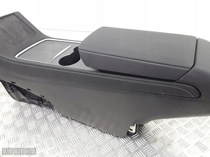 фото №10, 2024 tesla модель y подлокотник консоли средней 176680100a etc243130002