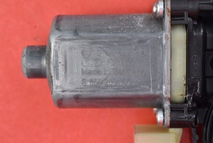 фото №9, Підйомник вікна правий перед uk 5e0837462b skoda octavia 3 iii 12-20