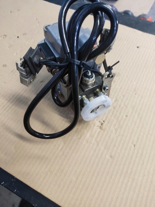 фото №14, Насос впрыскивающий bosch mercedes sprinter 2.9tdi 0460415991