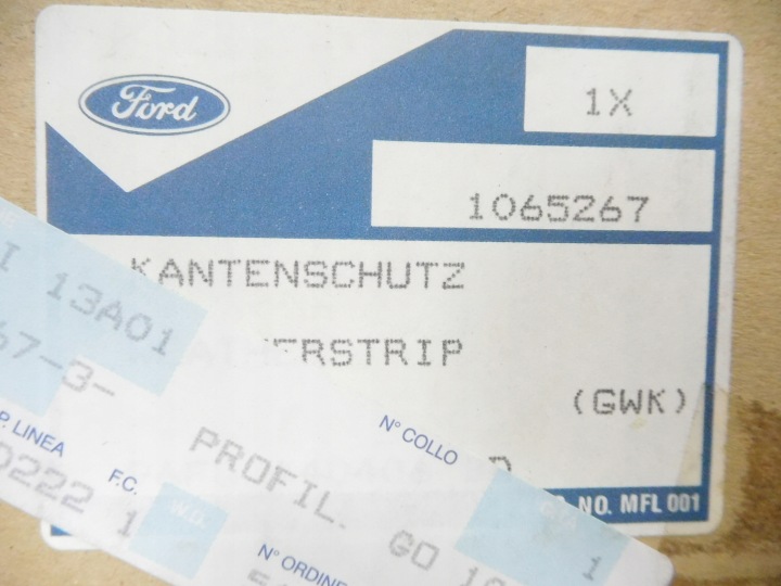 фото №6, Ущільнювач кришки багажника ford fiesta 1995-2002 oem номер 1065267