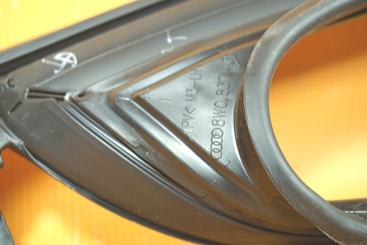 фото №9, Audi a4 8w b9 70km прокладка дверь перед левая планка 8w0837643 / 8w0837431