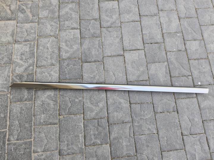 фото №1, Mercedes c-klasa w205 ліва планка накладка перед гарна