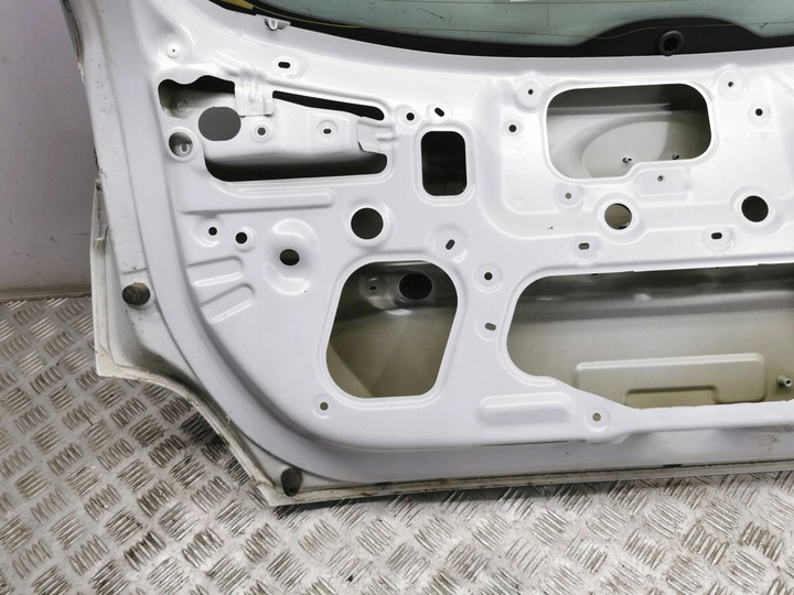 фото №16, Hyundai kona i 2020 задня кришка багажника