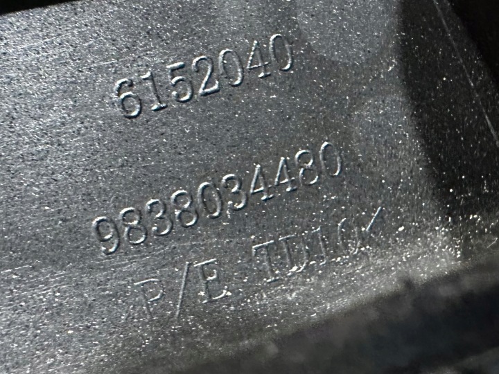 фото №9, Peugeot 308 3 iii 22- левая молдинг бампера перед 9838034480