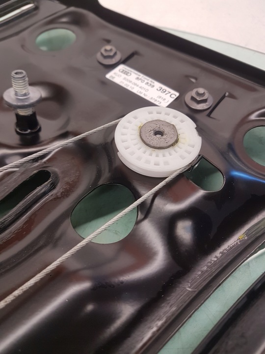 фото №7, Механизм стёкла зад audi a5 cabrio 8f0839397c