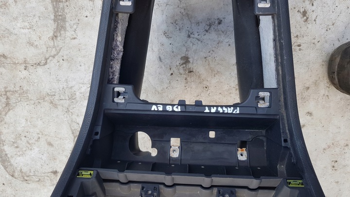 фото №8, Туннель подлокотник преобразователь 230v vw passat b6