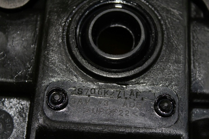фото №7, Крышка клапанов mondeo mk3 2s7q-6k271-af 2.0