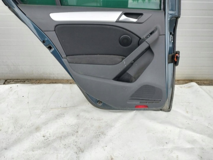 фото №6, Двері ліві зад задні vw golf vi 5d 2.0 tdi 4motion 10r комплектні .,.