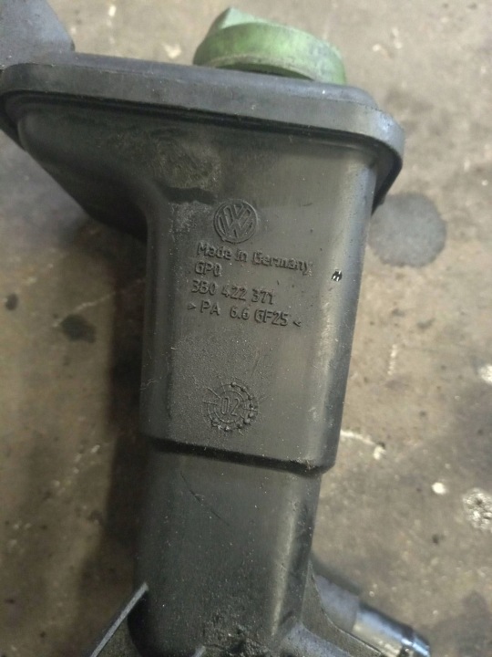 фото №6, Бачок гідропідсилювач volkswagen passat b5.5 3b0422371