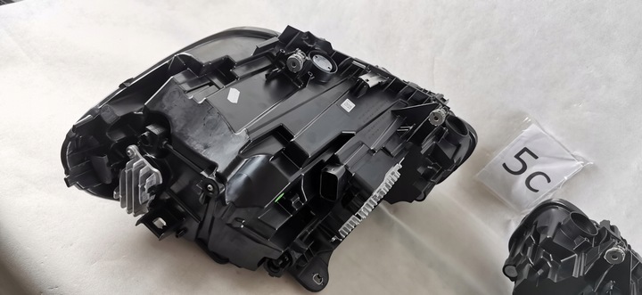 фото №12, Bmw f40 полный led адаптивный левый правые комплектные