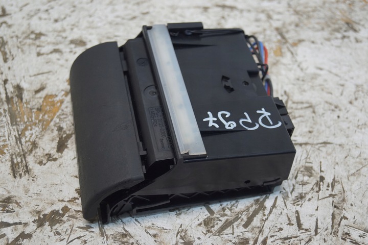 фото №6, Попільничка audi a3 8l рестайлінг 8l0857951c