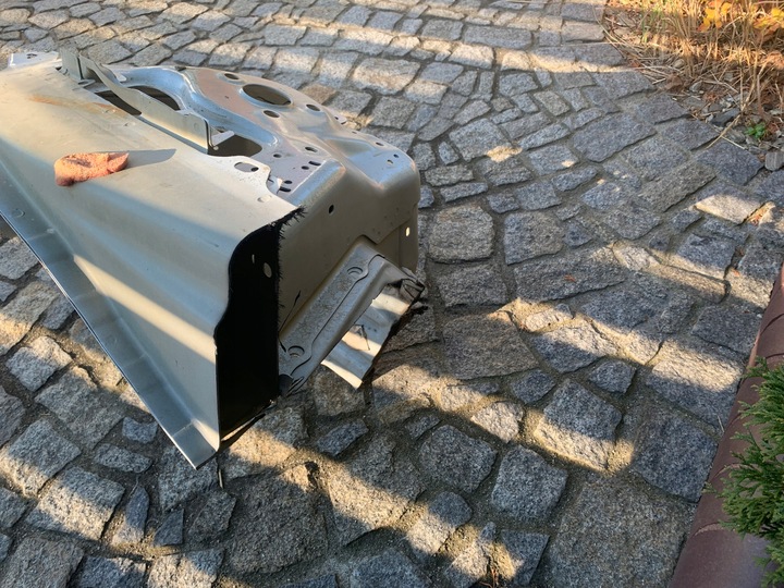 фото №6, Tesla модель 3 четверть передняя левая перед красивая