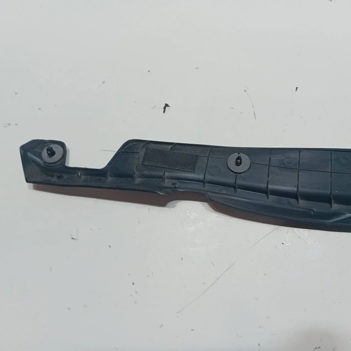 фото №7, Kia sportage iv права планка задньої кришки багажника з czujnikem датчик