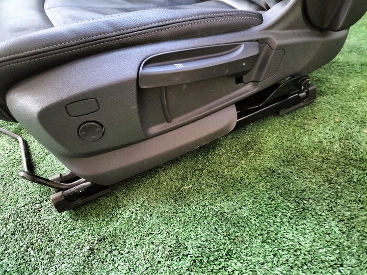 фото №13, Сиденья диван кожа bmw f45 f46 f48 европа