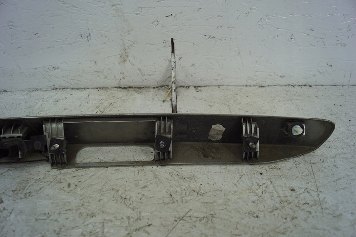 фото №7, Микровыключатель накладка зад peugeot 308 sw