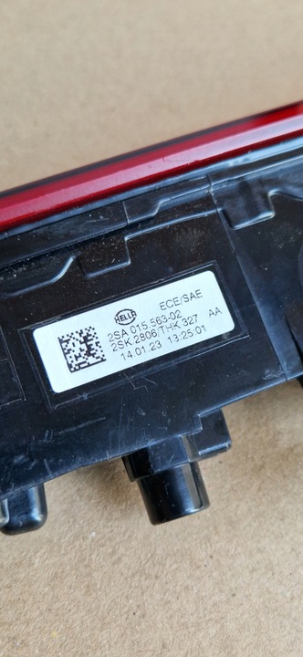 фото №7, Volvo c40 лампа праві зад 32365671