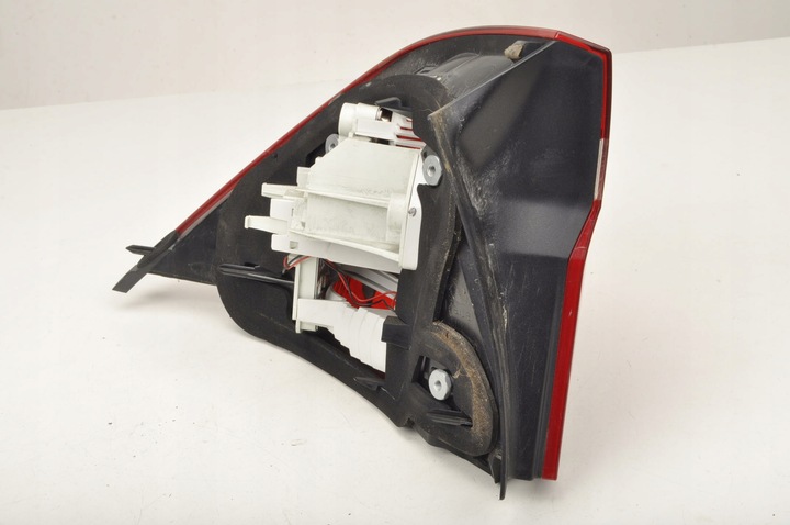 фото №11, Volvo s60 ii лампа права задня праві зад sedan 30796268