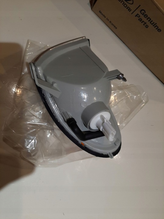 фото №9, Фара задняя поворотник левый новый oem hyundai accent 95-99 9230522250