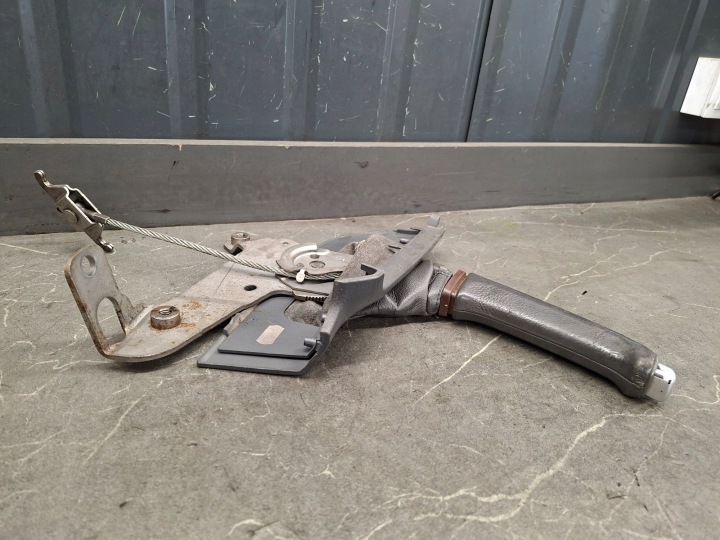 фото №10, Ручник  тормоза ручного volvo s60 2.4b 02r 103kw 9184820