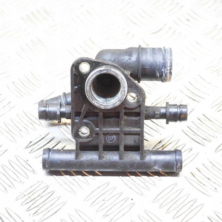 фото №6, Фланець системи охолодження vw passat b6 3c2 06f121133g 13947049 2.0l