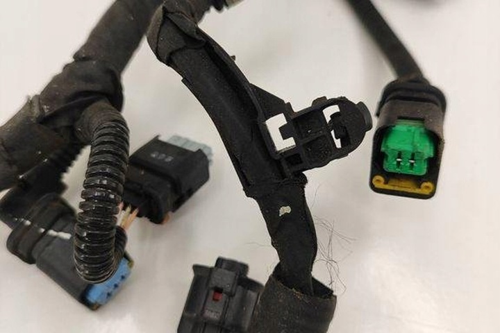 фото №9, Джгут двигуна peugeot 308 sw ii 9810729480 1.56l дизель 2015