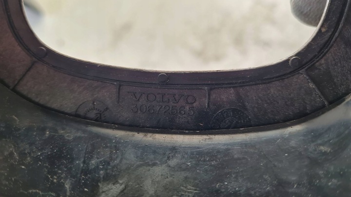 фото №9, Панель рамка wodospad повітропровід volvo v50 30672565 європа