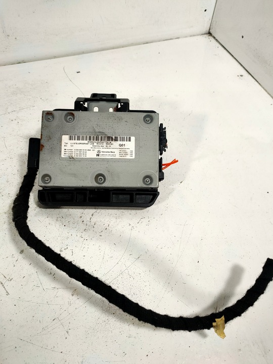 фото №1, Модуль gsm c-klasa w204 a2049000300