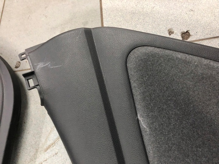 фото №6, Toyota yaris iv 2020- боковина обшивки двері комплект