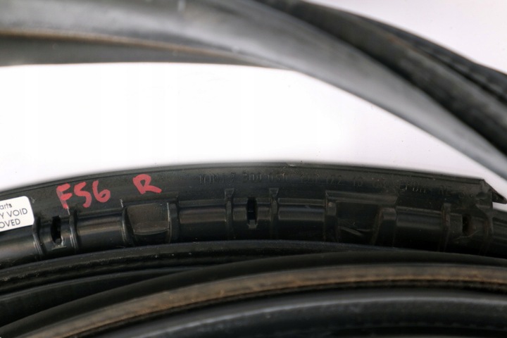 фото №10, Mini cooper f56 прокладка гумова накладка двері праві перед 7300030