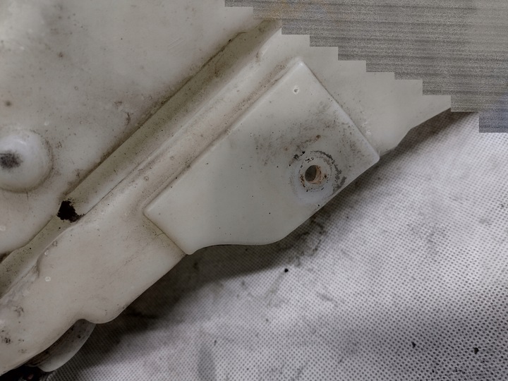 фото №7, Бак склоомивача dodge grand caravan iv 4 4717827ac