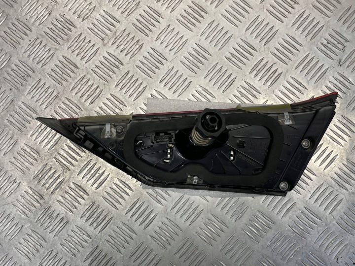 фото №10, Bmw (oem) 7450651 1' f40 фара левая задняя левое зад