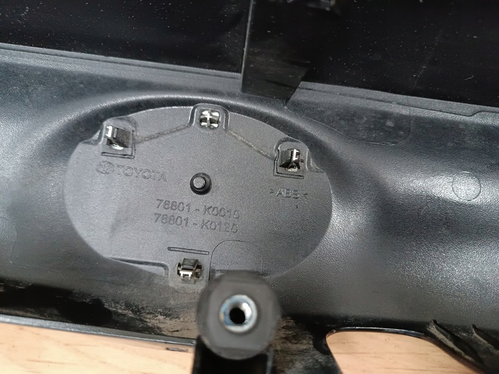 фото №13, Toyota yaris iv 2020-2025 планка накладка крышка задняя 76801-k0010