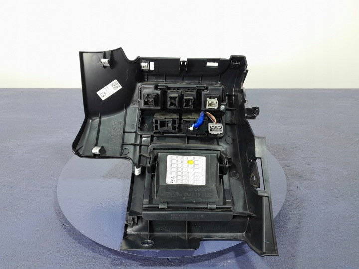 фото №4, Subaru xv рестайлинг защита консоли pod руль з переключателями 66075fj030