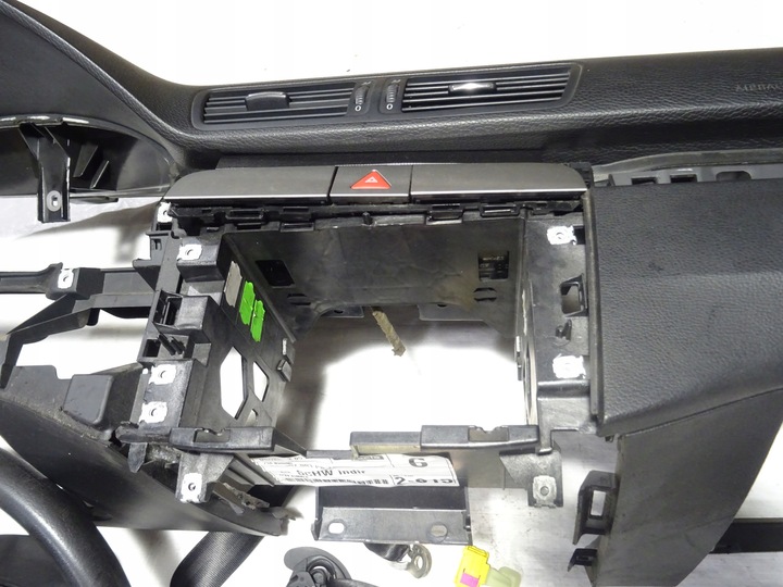 фото №13, Панель консоль подушки ремені датчик vw passat b6 3c