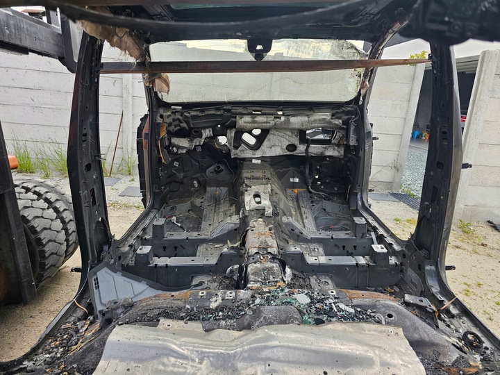 фото №9, Крило лонжерон чверть поріг фартух audi q7 4m