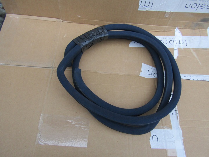 фото №1, Mercedes w124 універсал ліва прокладка двері лівий зад синя тканинний