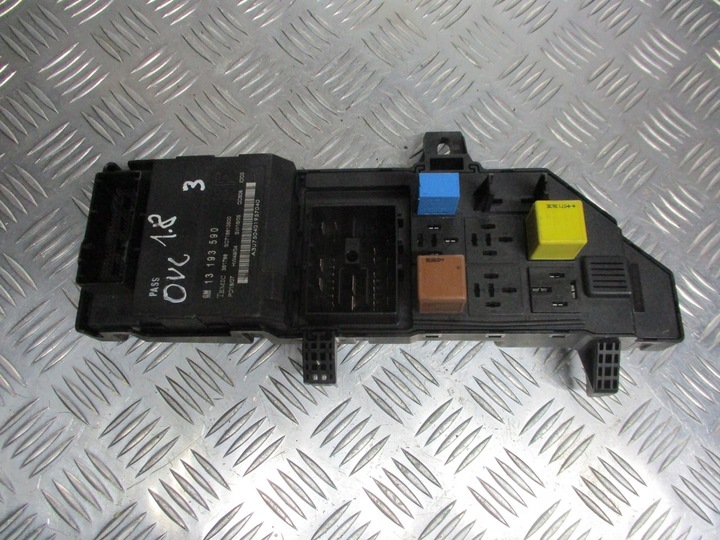 фото №1, Коробка предохранителей opel vectra c 1.8 16v 13193590