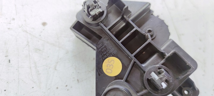 фото №5, Тримач ручки відкривання капота audi q3 83b823633