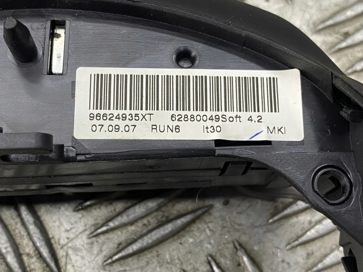 фото №7, Кнопки кермо citroën c4 купе la_ 96624935xt 1.6l дизель 66kw
