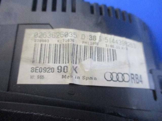 фото №8, Audi a4 b6 дизель спидометр 8e0920900k 413tys km