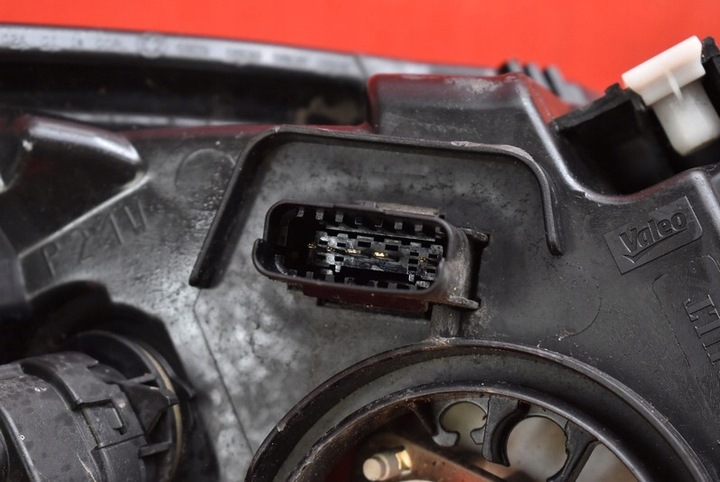 фото №10, Фара левый лампа перед uk 89902928 renault megane scenic 3 iii 09-16