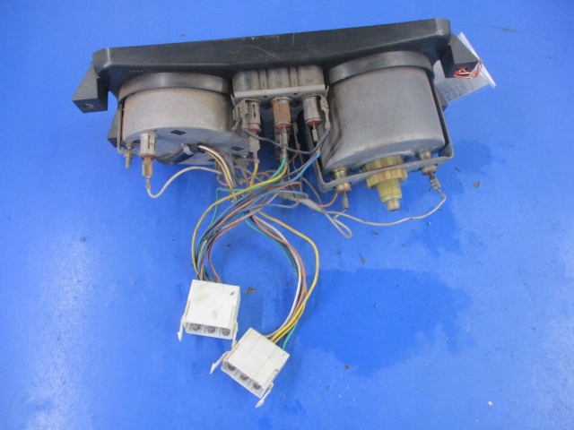 фото №5, Вартбург 1.3 спідометр  прилади wskazanie 50tys km