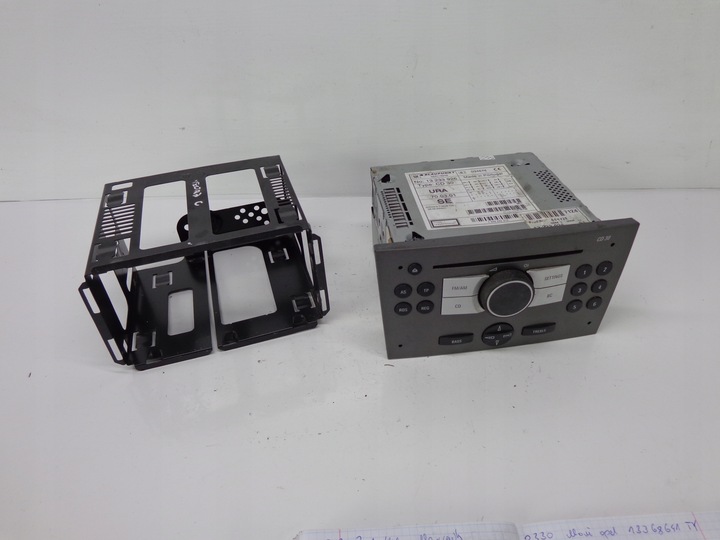 фото №1, Opel vectra c радио заводские cd30 13233926 + рамка